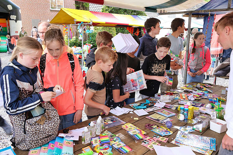 Rommelmarkt 2022 Waarder_098